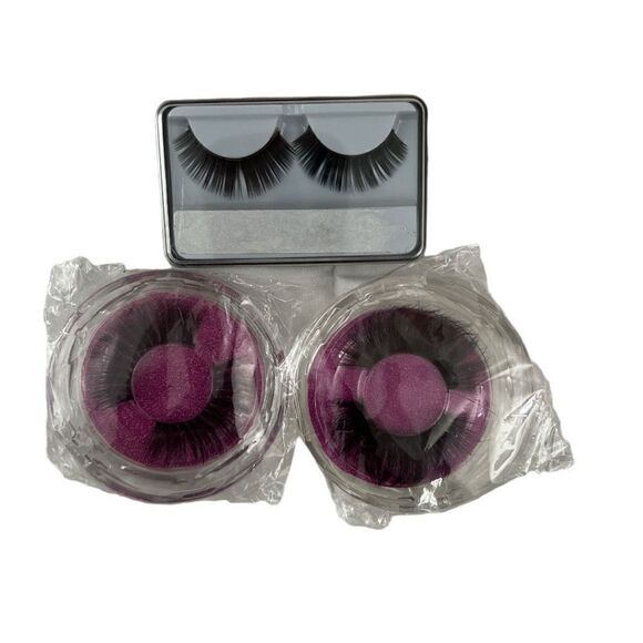 Extreme Lashes  - Picture 2 of 6